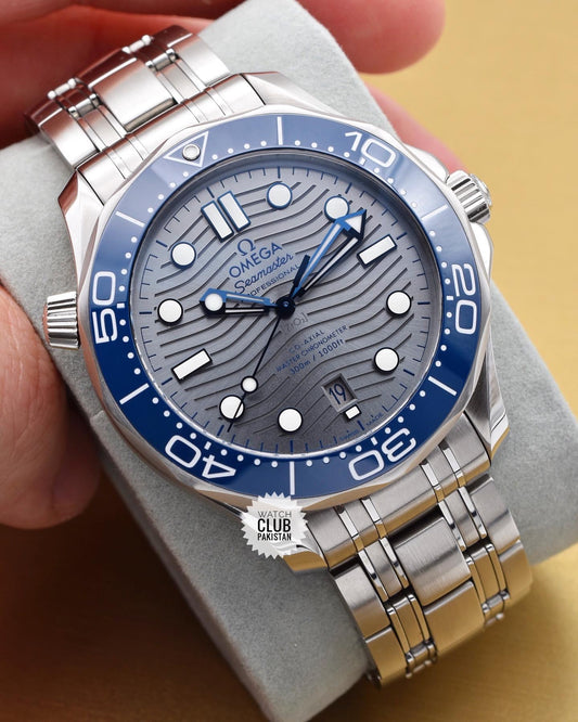 Omega Seamaster 300m ( Pre-owned) 2021 210.32.42.20.06.001