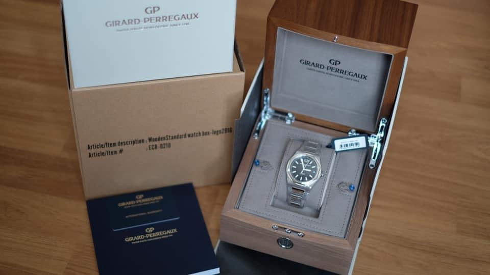 GIRARD PERREGAUX Laureato 42MM 2022 (Pre-owned) 81010-11-634-11A
