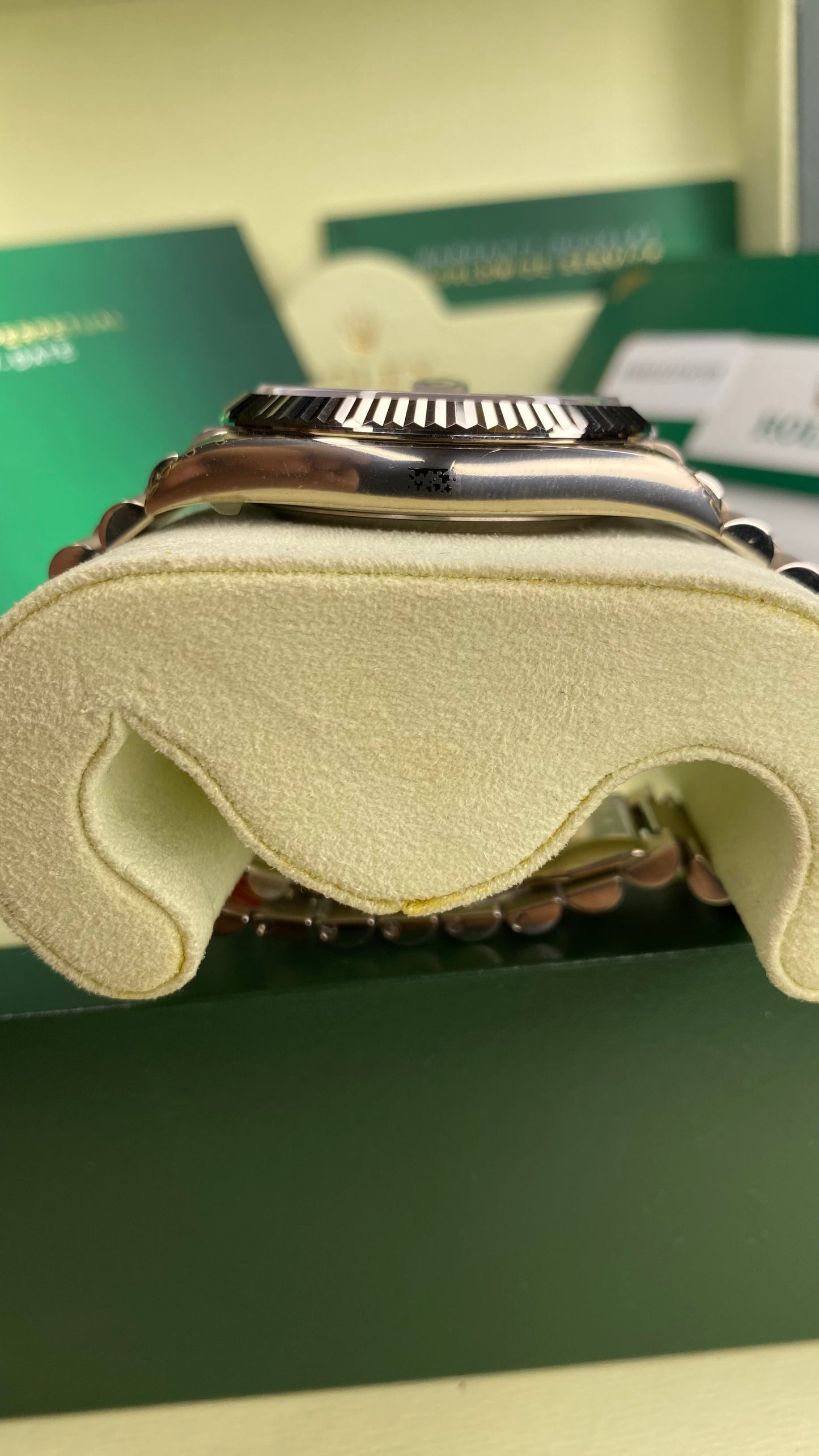 Rolex Daydate 41mm 228239 (New)