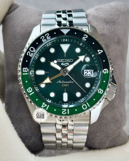 Seiko 5 sports GMT ssk035k/ssk035k1 Green dial 42mm (Brand-New)