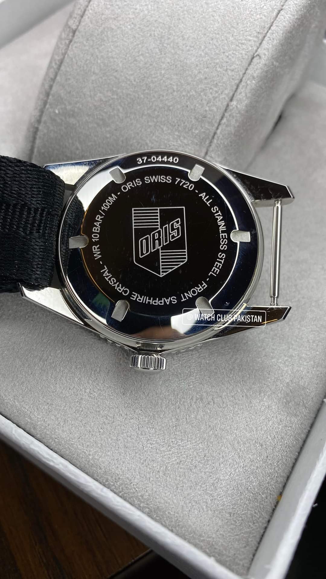 ORIS
ORIS Divers Sixty-five Automatic Black Dial Black NATO Strap (Pre-owned)
01 733 7720 4054-07 5 21 26FC