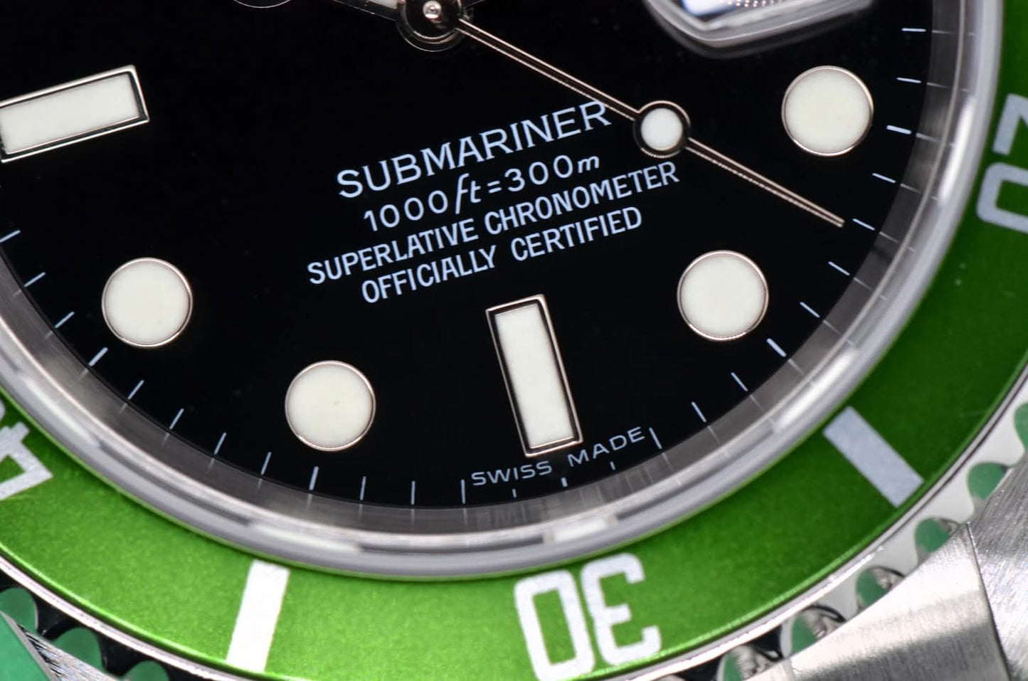 Rolex Submariner Kermit Ref:16610lv (Pre-owned) 2006 full set box and papers