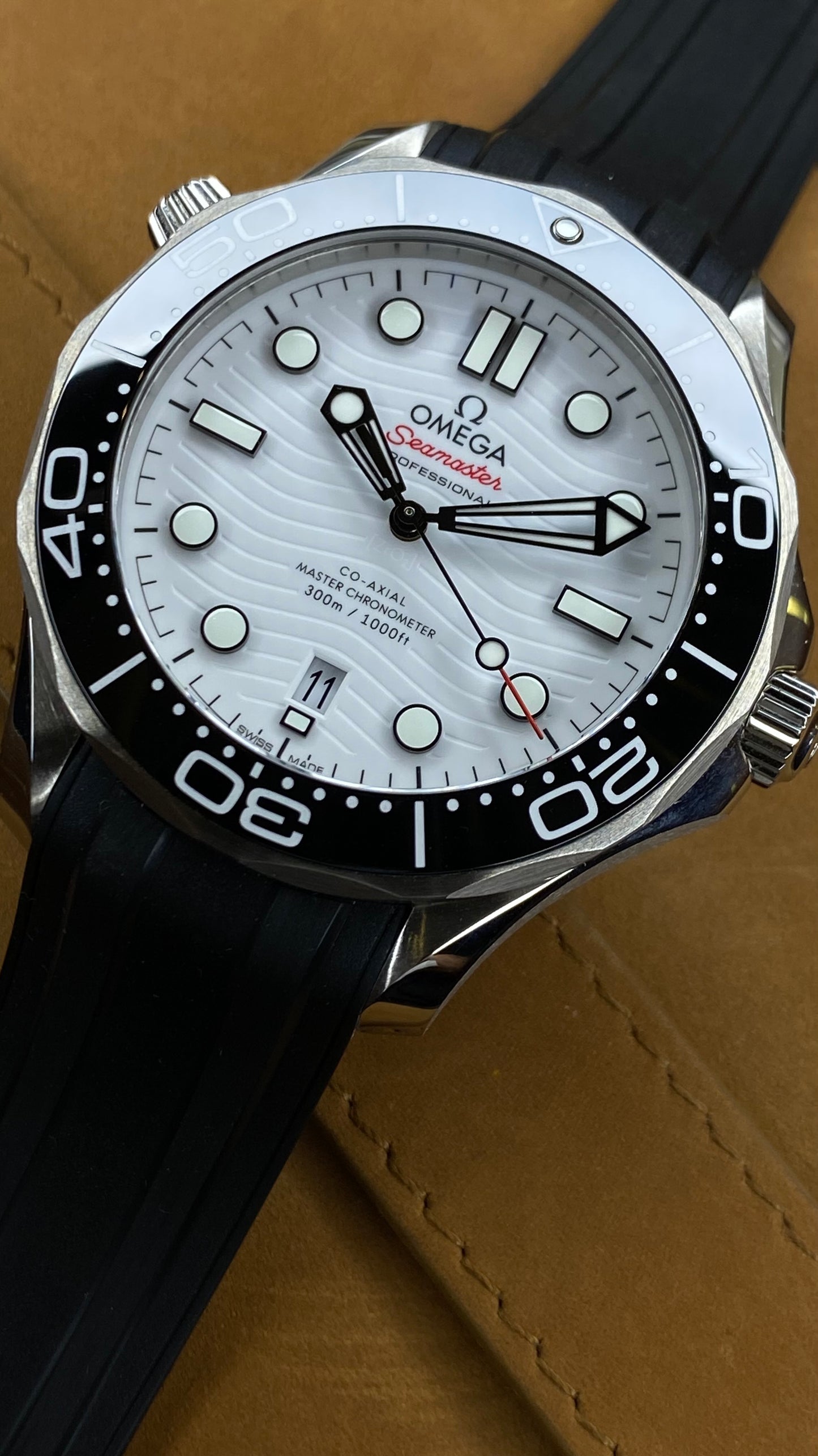 Omega Seamaster 300m ( Pre-owned) 2023 210.32.42.20.04.001