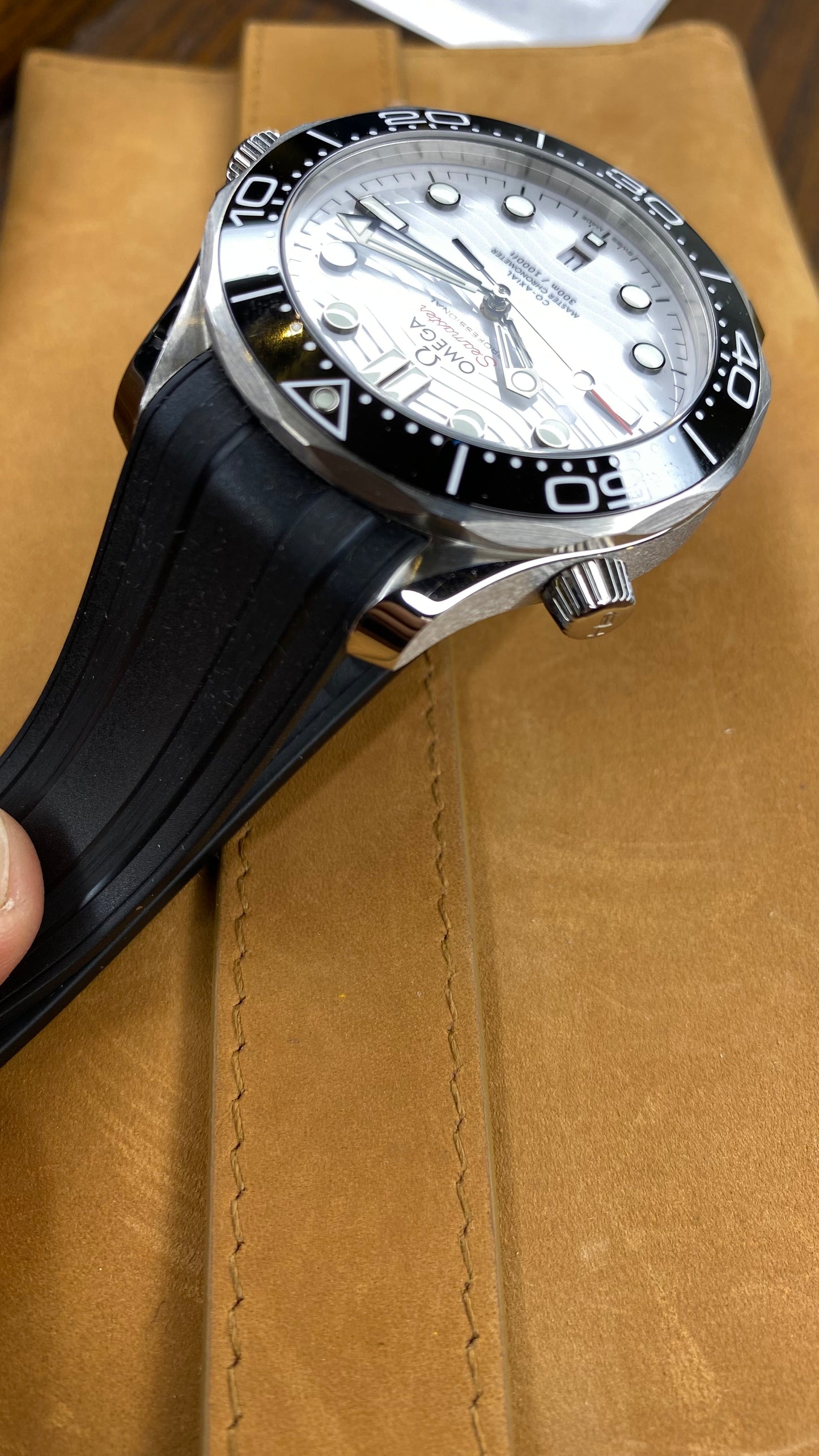 Omega Seamaster 300m ( Pre-owned) 2023 210.32.42.20.04.001