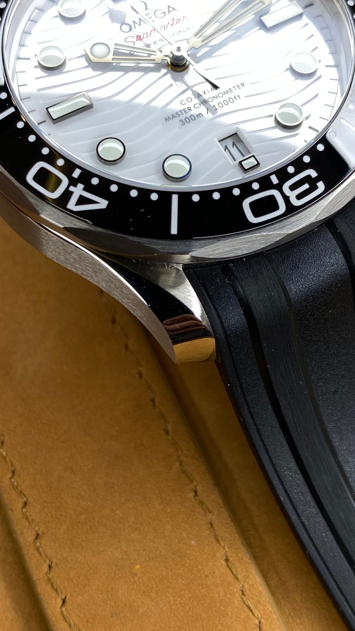 Omega Seamaster 300m ( Pre-owned) 2023 210.32.42.20.04.001