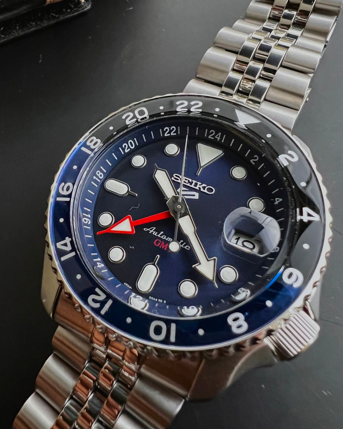 Seiko 5 sports GMT ssk003k1 Blue dial 42mm (Brand-New)