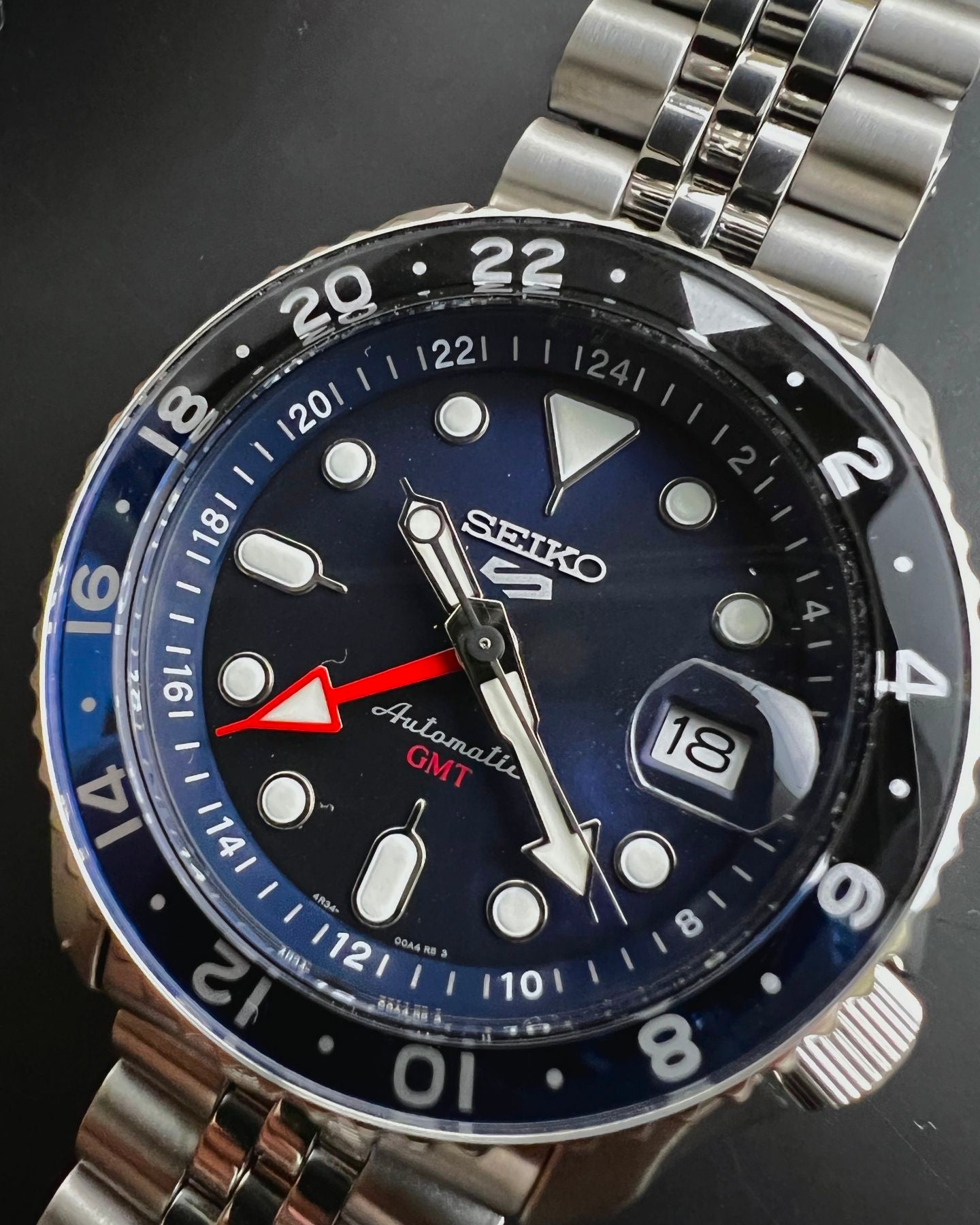 Seiko 5 sports GMT ssk003k1 Blue dial 42mm (Brand-New)
