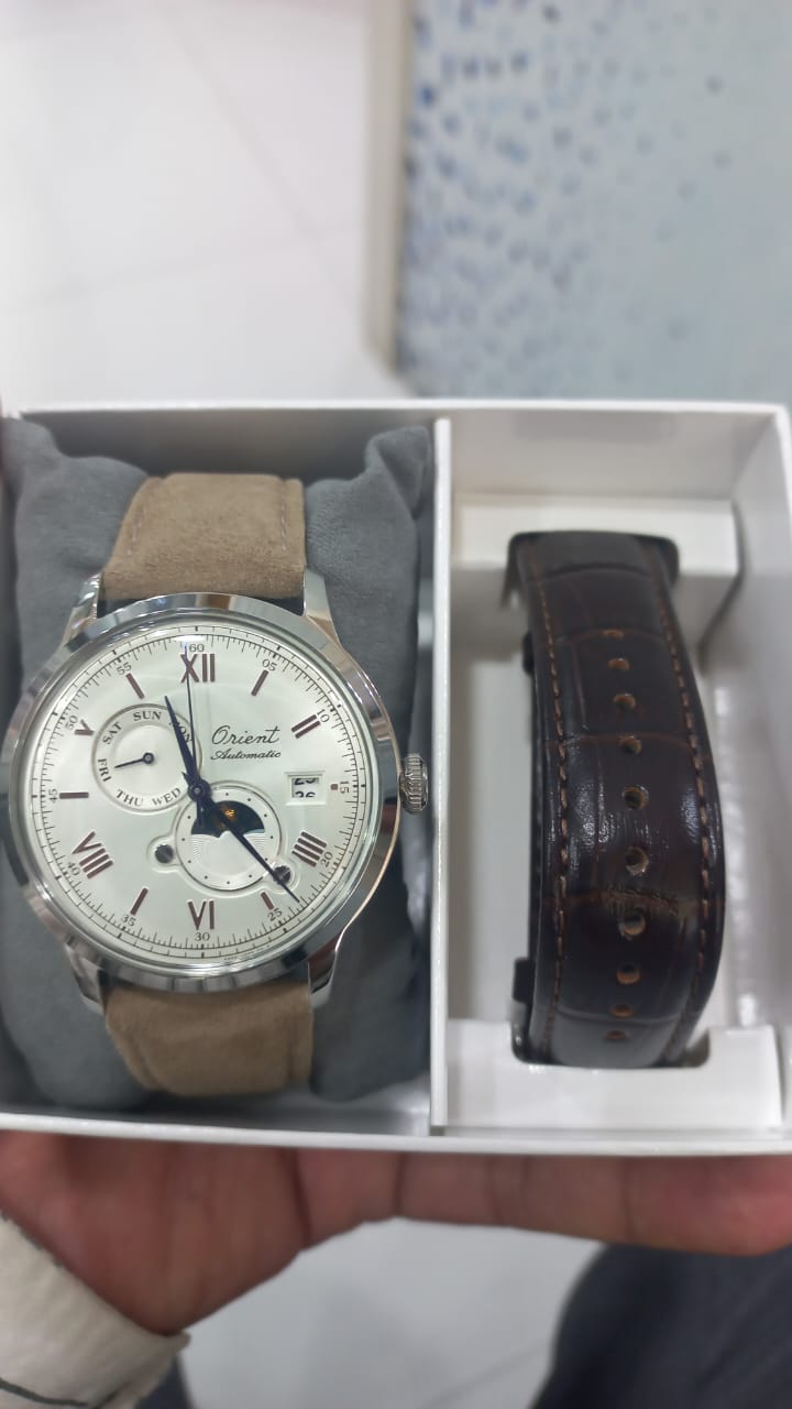 ORIENT BAMBINO 75th Anniversary limited edition
(Brand-New) 41.5mm Automatic movement Ref: RA-AK0808S