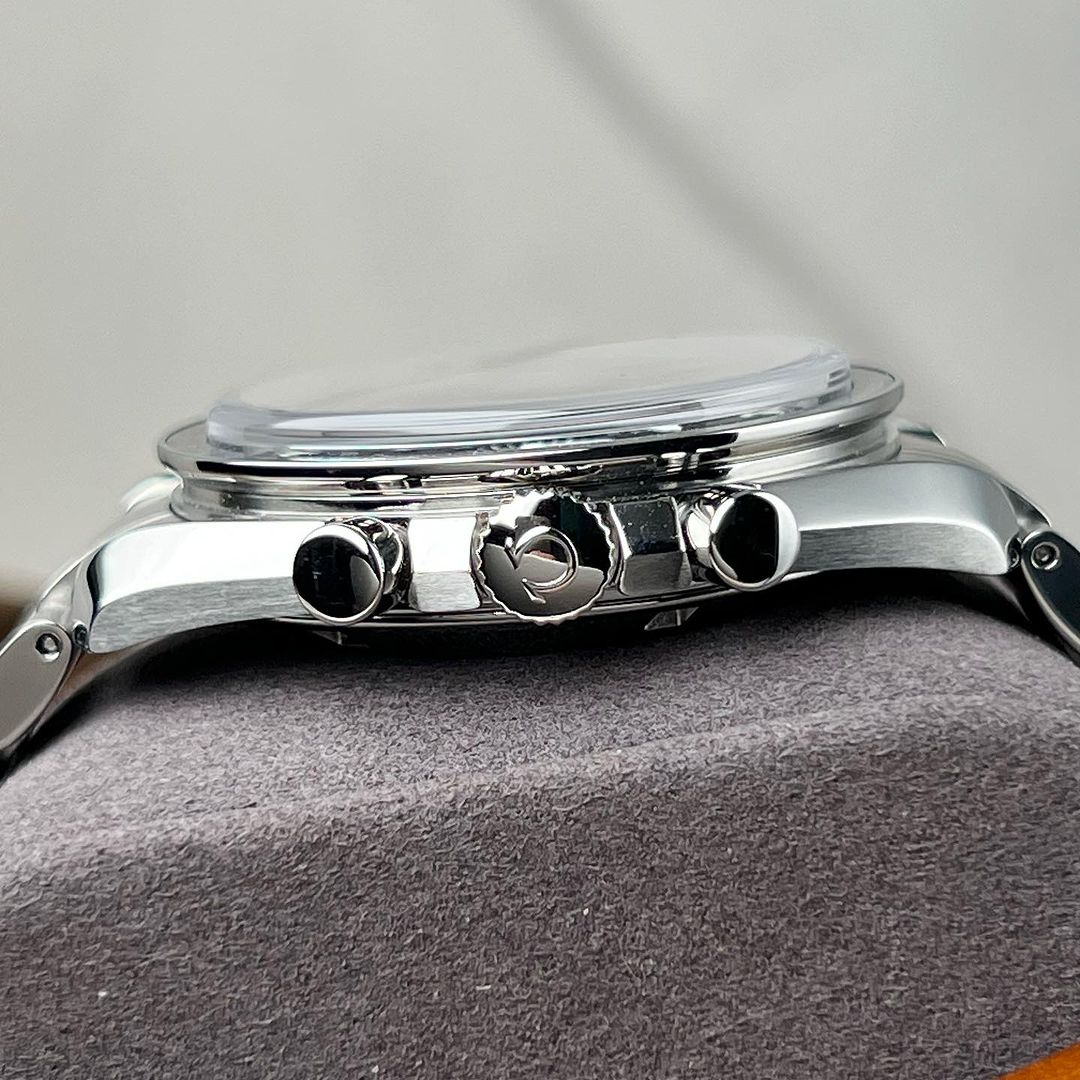Omega speed master Sapphire sandwich ref: 311.30.42.30.01.006 (Pre-owned)
