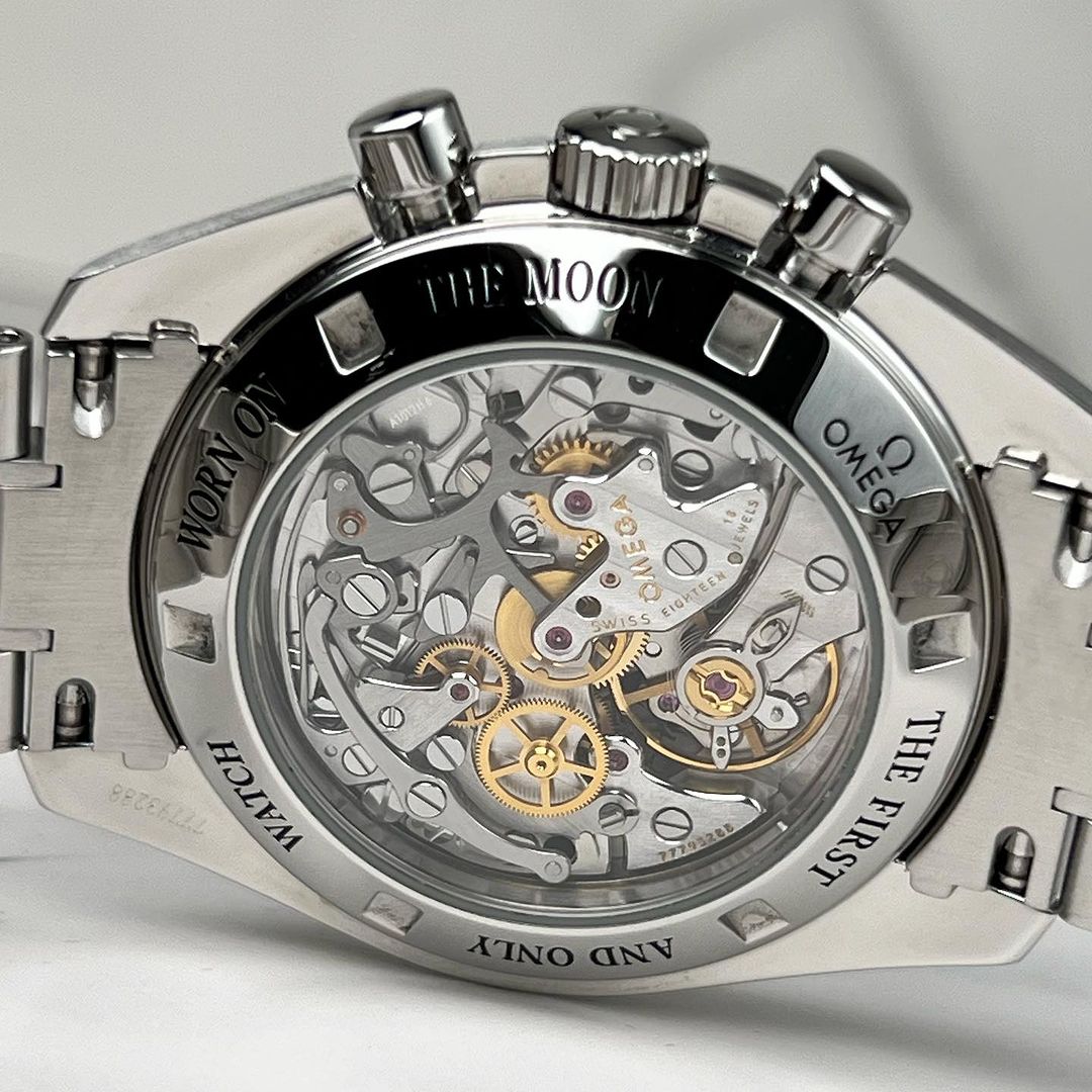 Omega speed master Sapphire sandwich ref: 311.30.42.30.01.006 (Pre-owned)