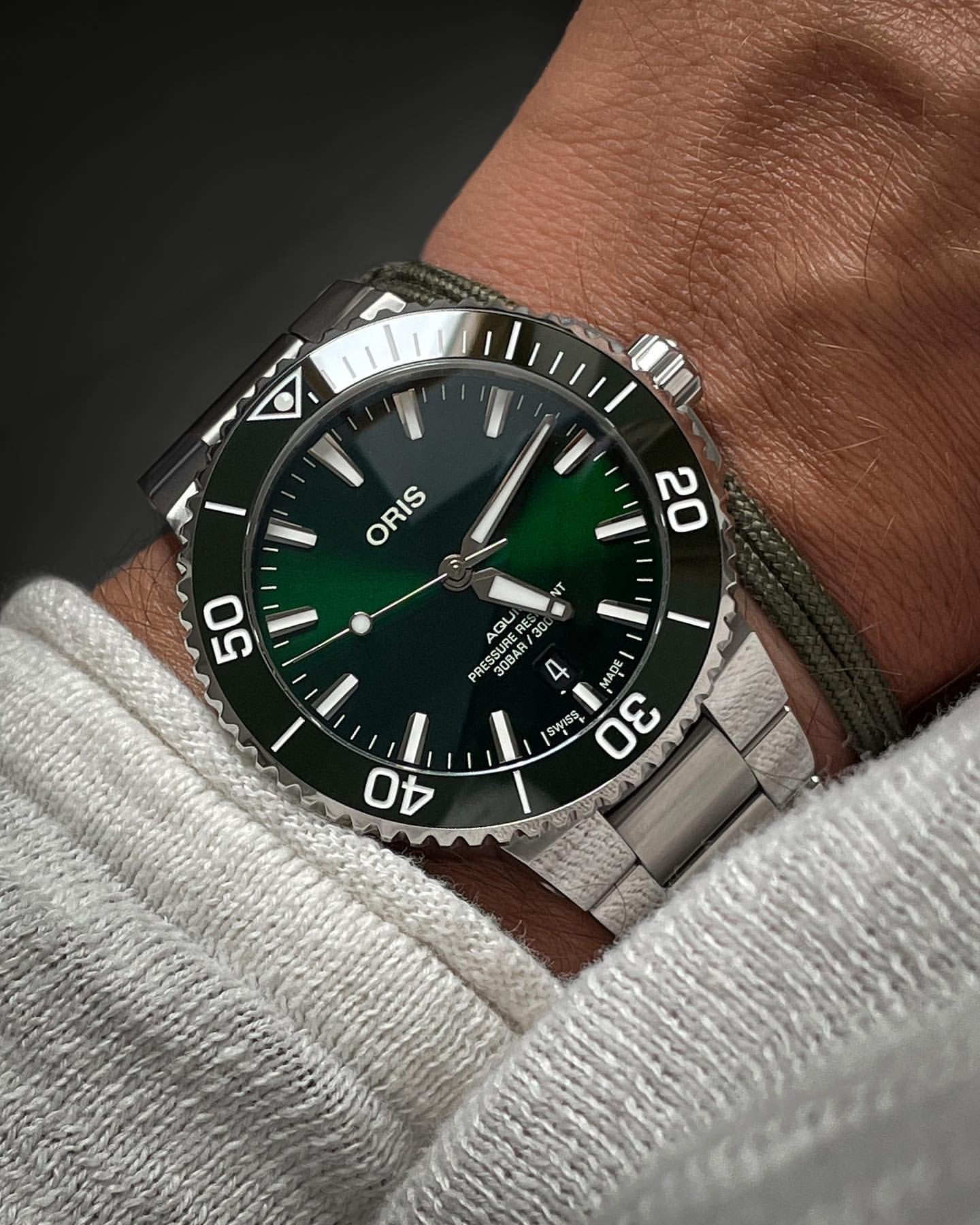 Oris hulk 43mm 01 733 7730 4157-07 8 24 05PEB (Preo-wned)