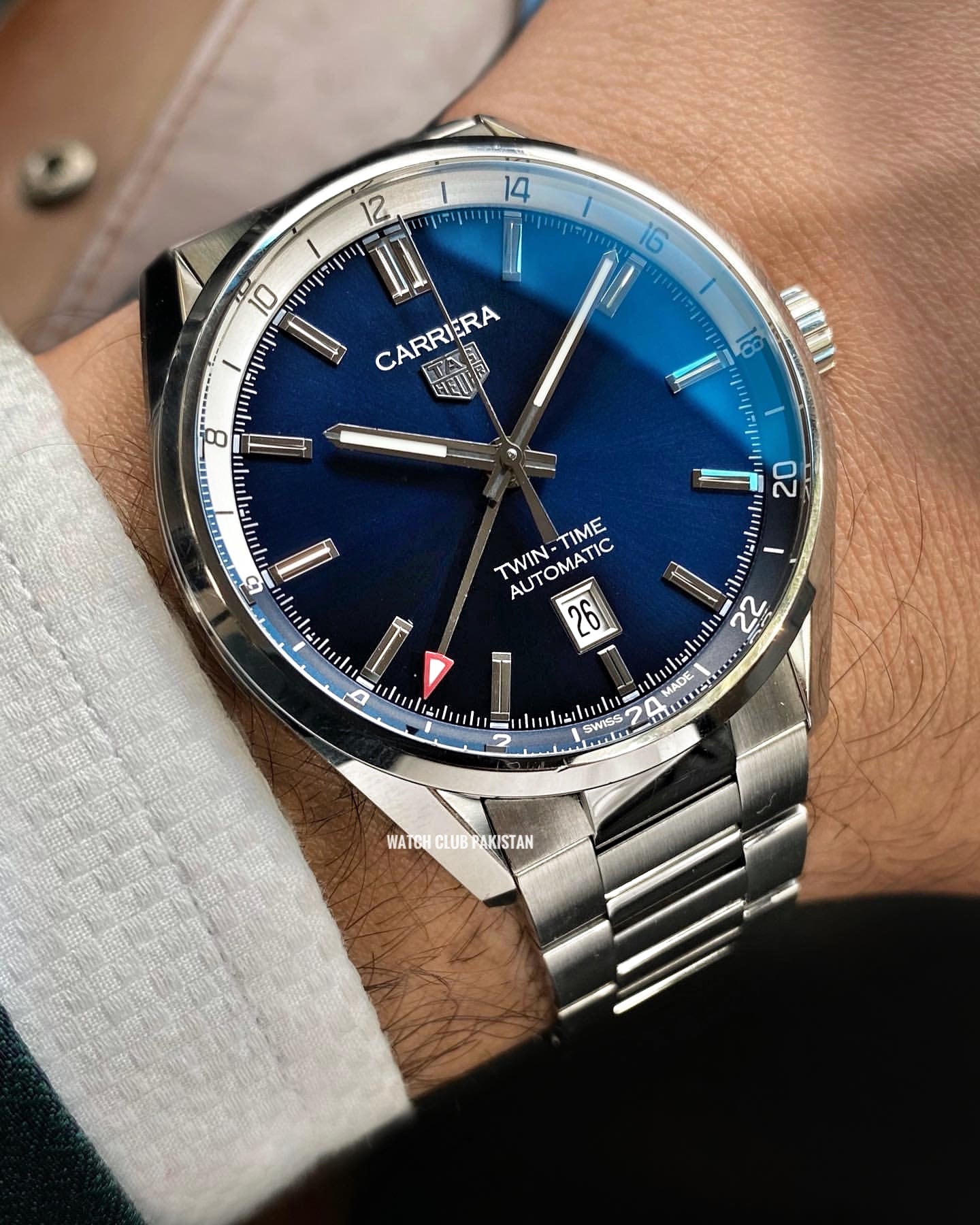 Tag Heuer Carrera Gmt 2021 Wbn201a (Preowned)