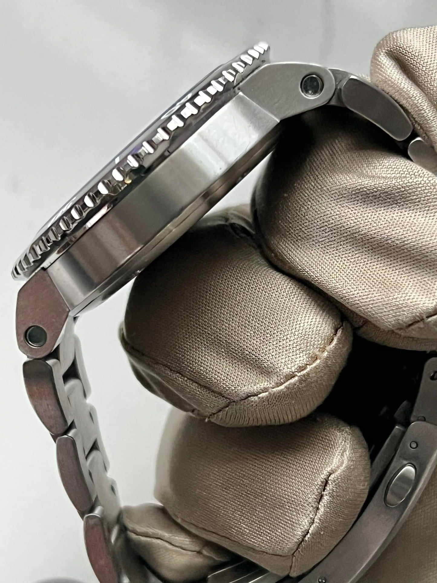Oris hulk 43mm 01 733 7730 4157-07 8 24 05PEB (Preo-wned)