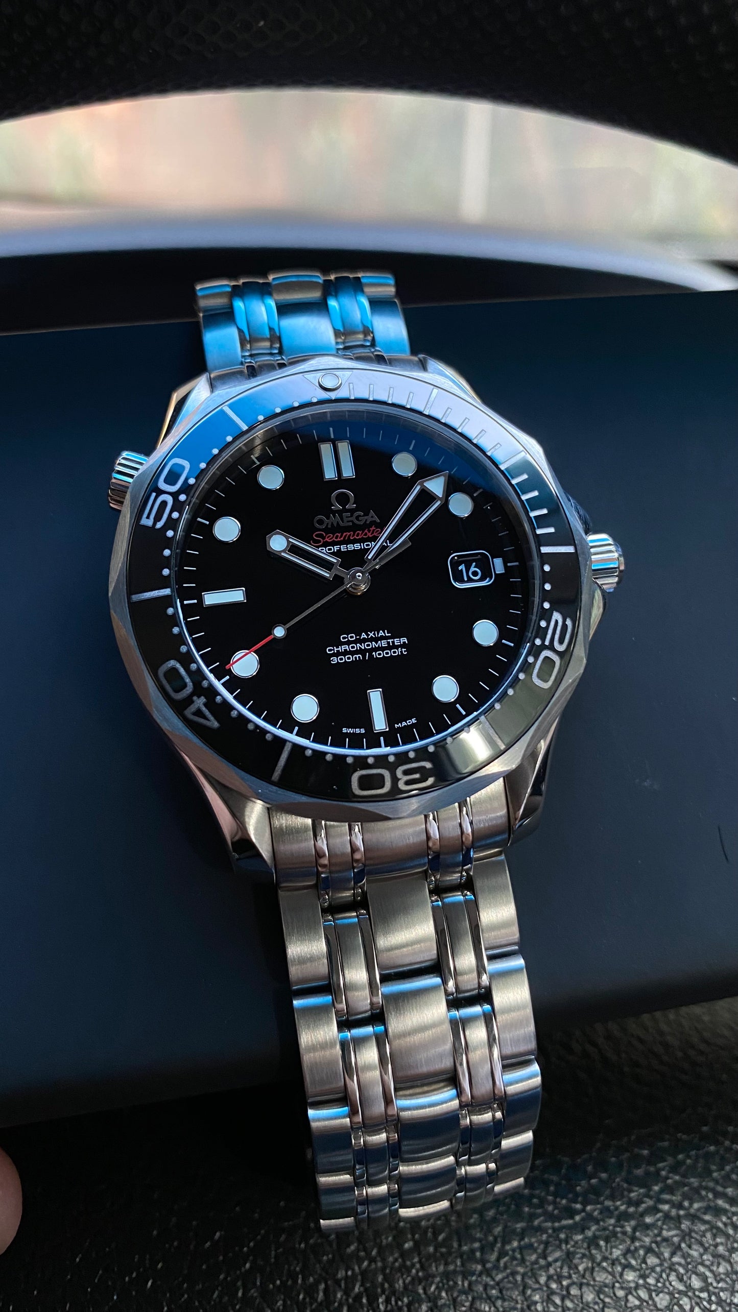 Omega Seamaster (Pre-owned) 2019 with card 40mm