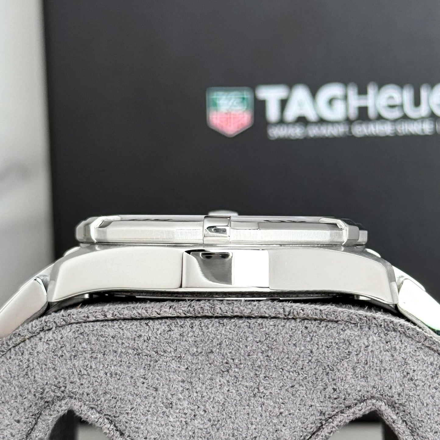 TagHeuer Aquaracer way2012 (Pre-owned) 43mm black dial