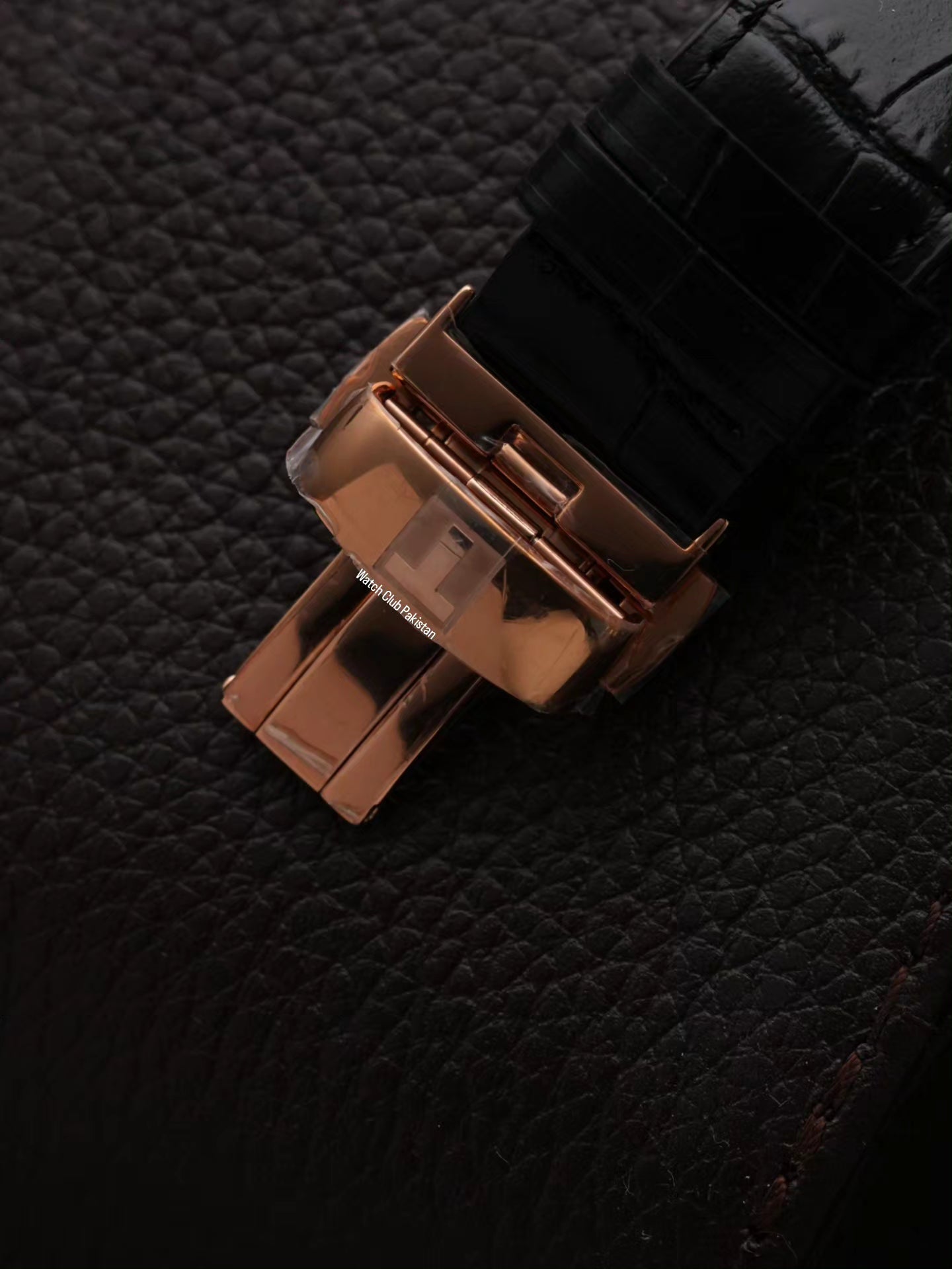 Tissot le Locle Rose gold with decorated case back (Brand-New) Powermatic 80 sapphire crystal 39.5mm case Ref:T006.407.36.053.00