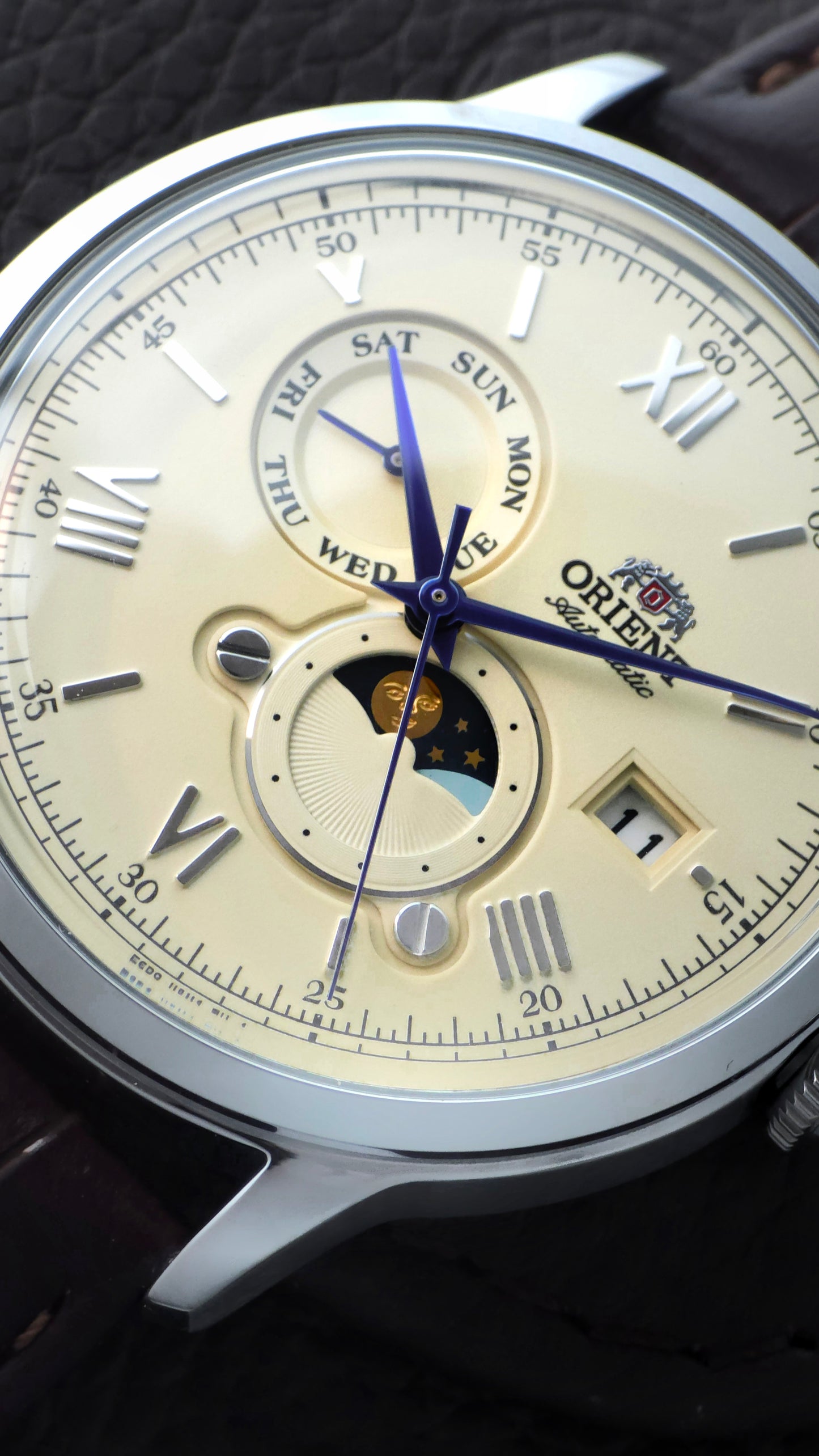 Orient Bambino Sun&Moon Cream dial 41.5mm (Brand-New) dome crystal Automatic movement Ref:  RA-AK0803Y