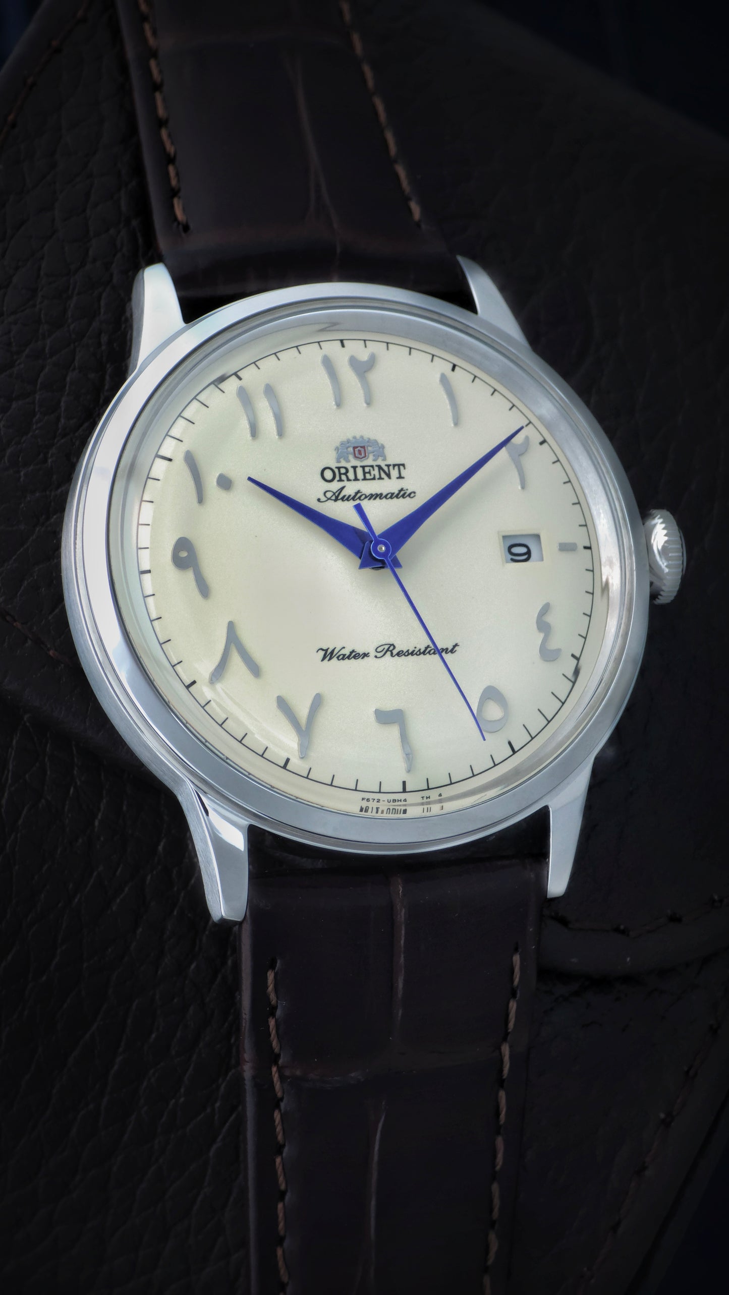 Orient Bambino Ref:RA-AC0039Y Arabic Ivory Dial Leather Strap Watch - 40.5mm (Brand-New)