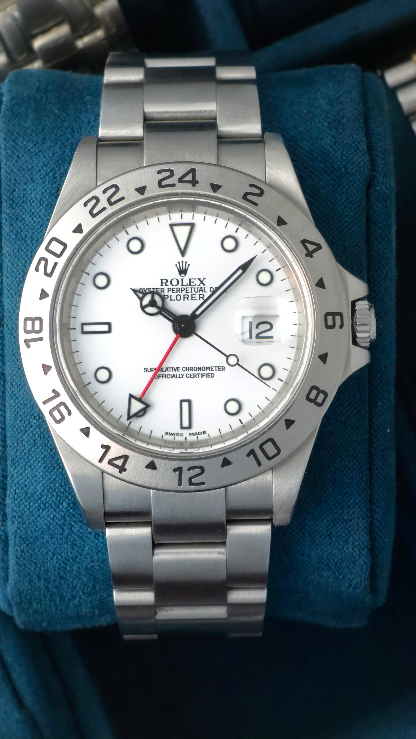 Rolex 16570 mint (Pre-owned) only watch close hole case