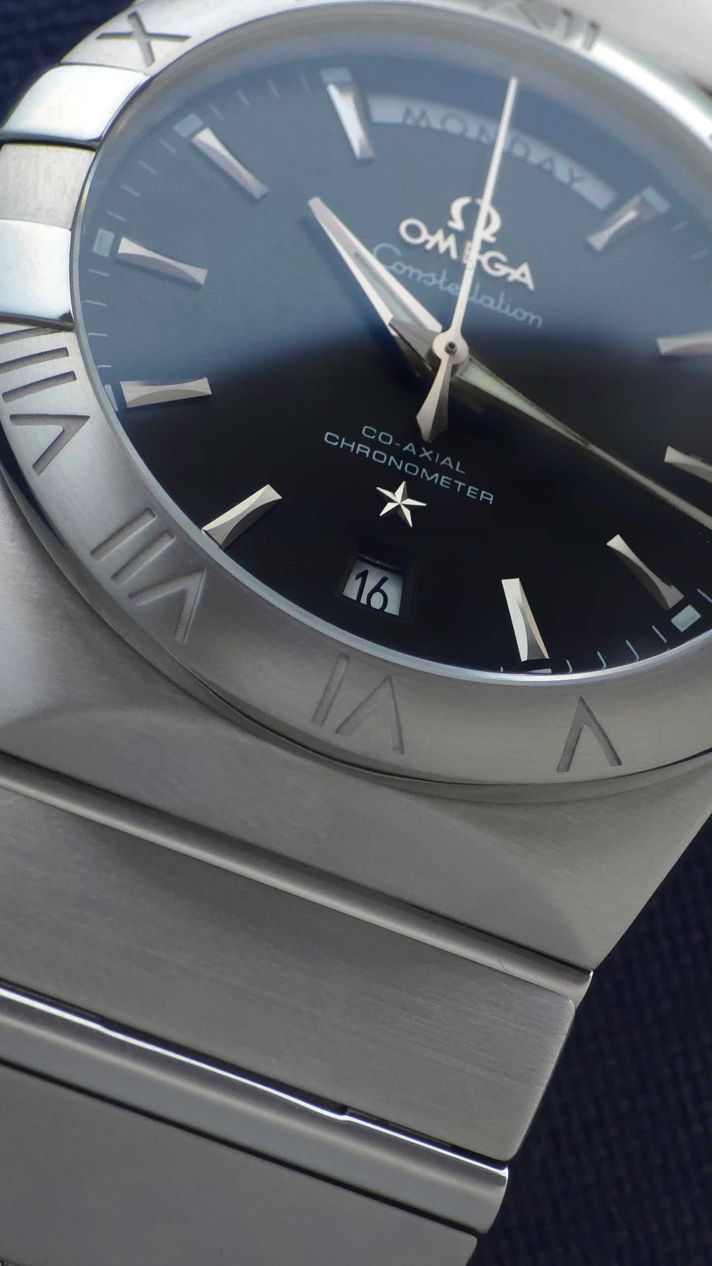 Omega constellation Day Date Jumbo size 38mm Automatic movement Sapphire crystal (Pre-owned) Full set 2025