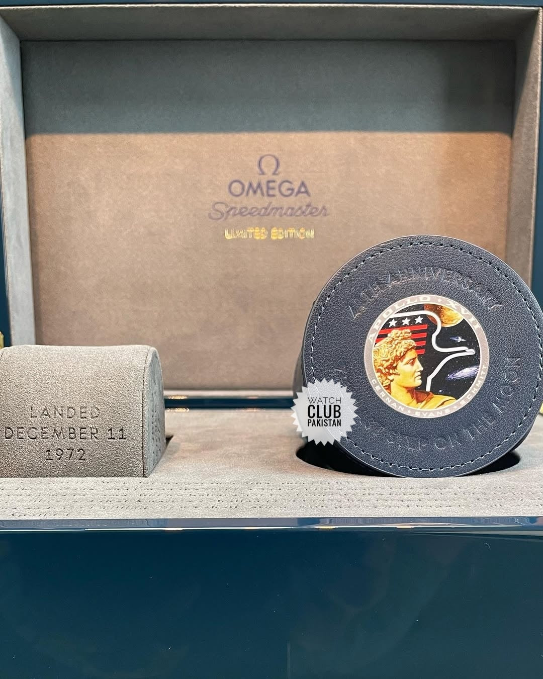 Omega SpeedMaster Sapphire Limited Edition 45th Anniversary 42mm (Pre-owned) Ref: 311.30.42.30.03.001 (Pre-owned)Full Set Blue Dial 18k Gold Accents