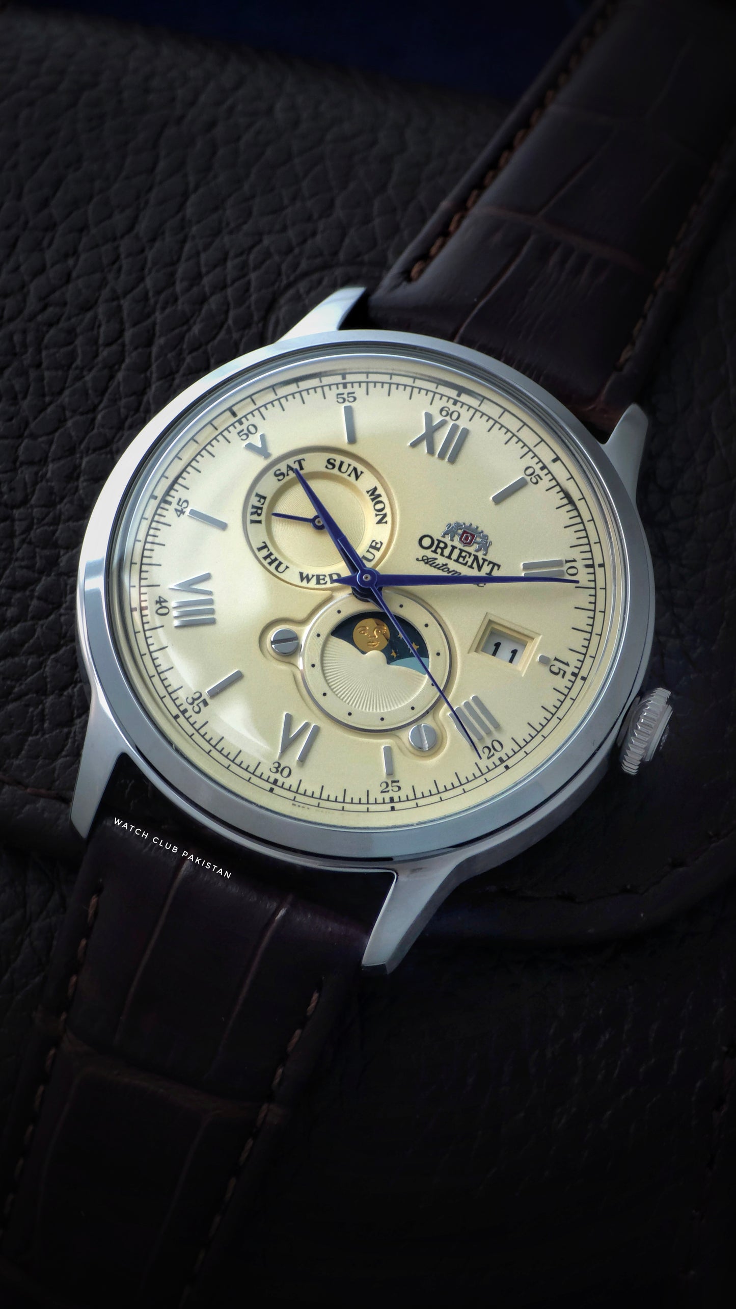 Orient Bambino Sun&Moon Cream dial 41.5mm (Brand-New) dome crystal Automatic movement Ref:  RA-AK0803Y
