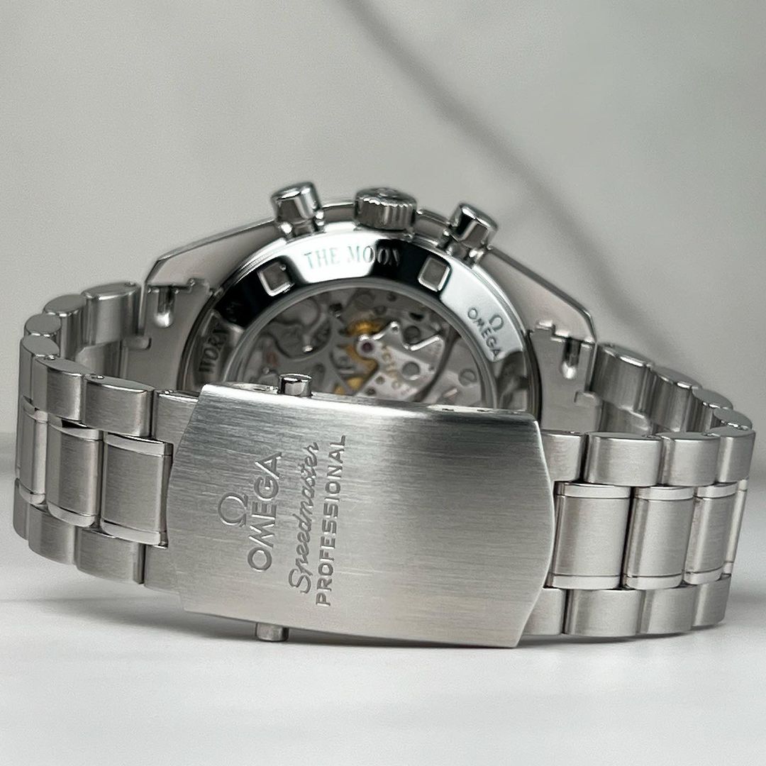 Omega speed master Sapphire sandwich ref: 311.30.42.30.01.006 (Pre-owned)