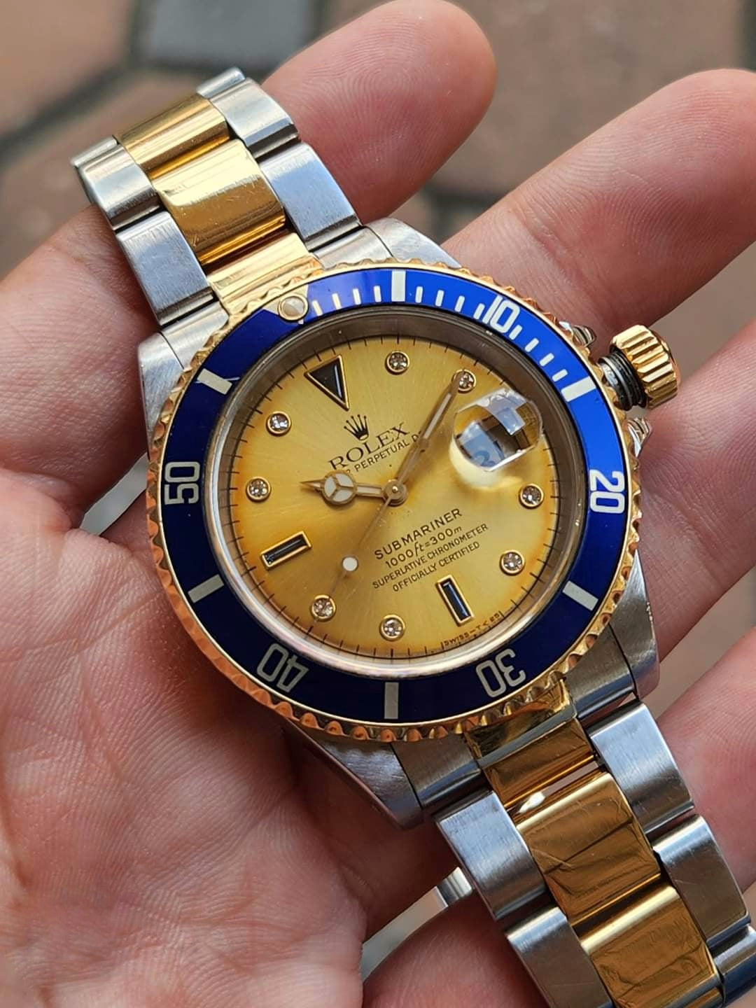 Gold rolex outlet second hand