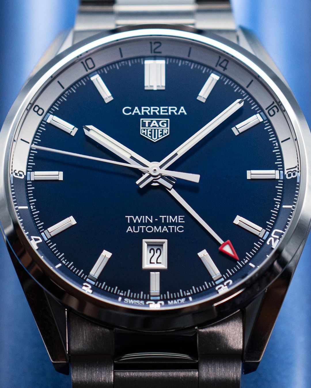 Tag Heuer Carrera Gmt 2021 Wbn201a (Preowned)